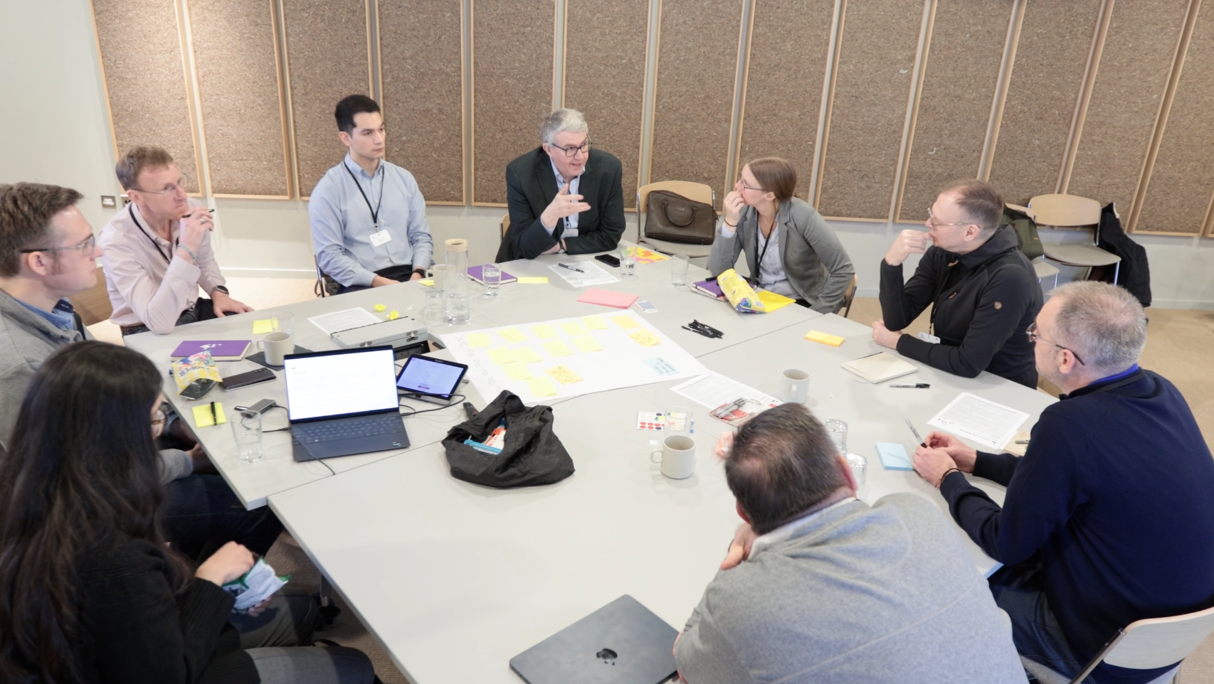 ardoq customers meeting and discussing digital transformation themes